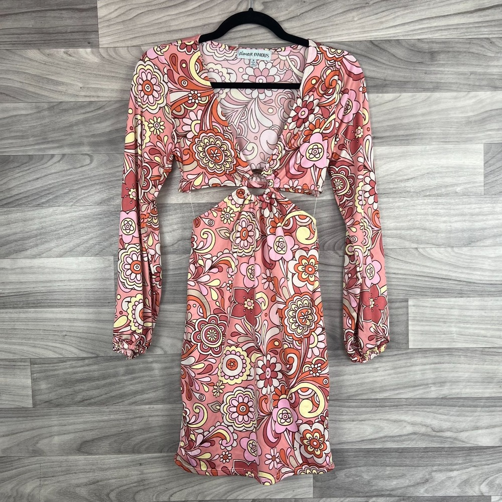 Almost Famous Mini Dress Womens M Pink Stretch Retro Boho Psychedelic Floral‎